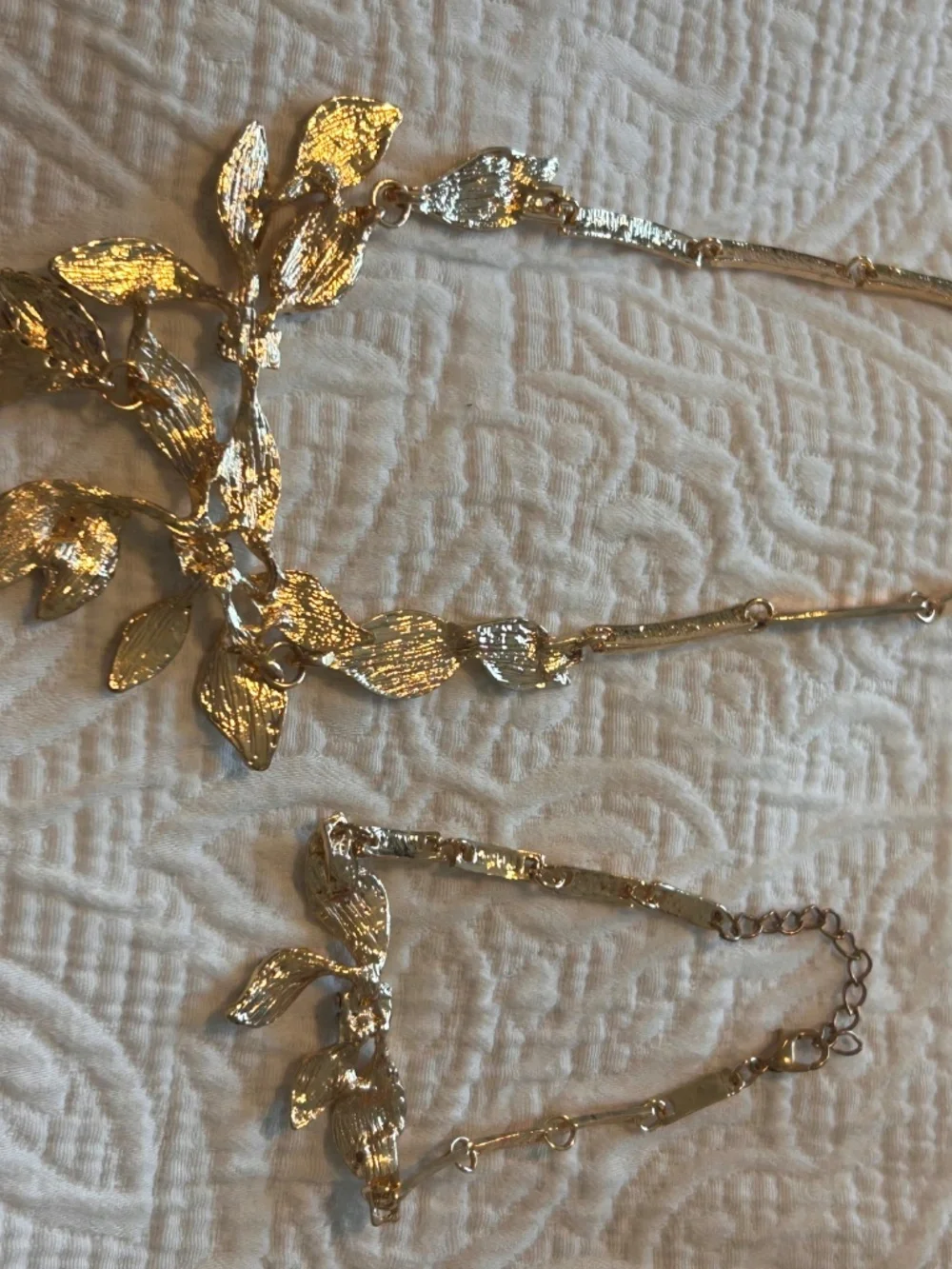 Large Vintage Gold Tone Vine and Leaf Necklace and Bracelet with Rhinestones